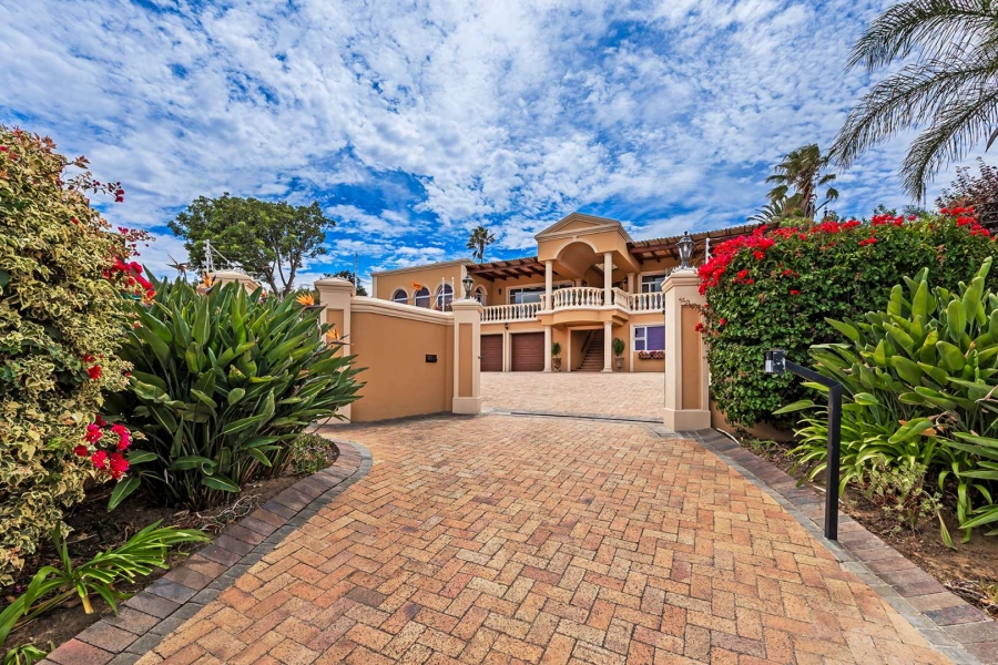 4 Bedroom Property for Sale in Plattekloof Western Cape